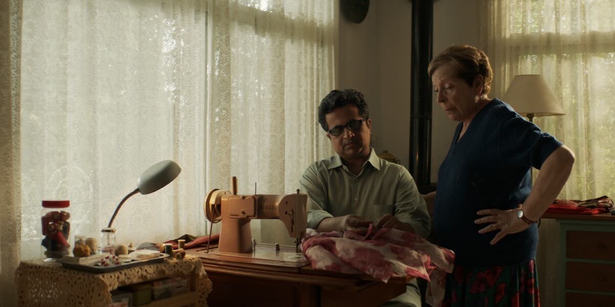 Grandma & the Foreighner_Still 01_1200